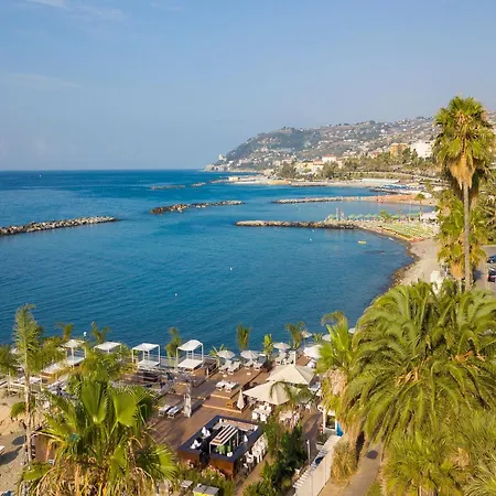 Apartment Un Terrazzo Nella Pigna, Sea-view Terrace - Happy