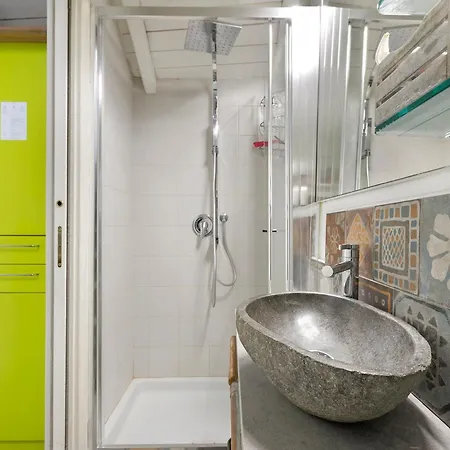 Un Terrazzo Nella Pigna - Happy Daire