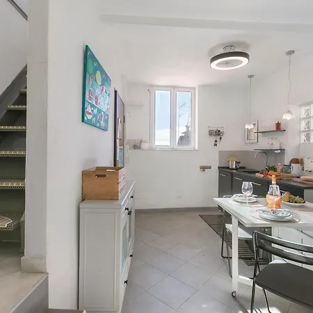 Un Terrazzo Nella Pigna, Sea-view Terrace - Happy Apartment Sanremo