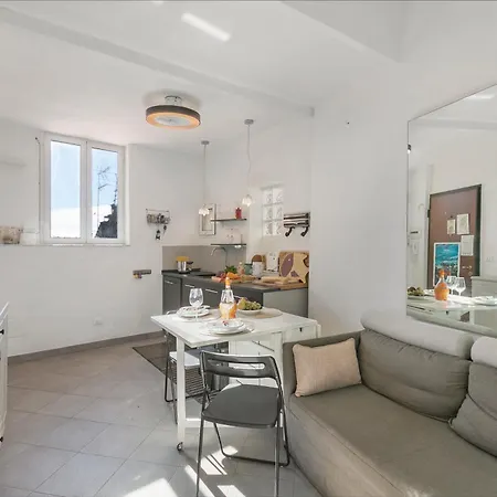 Un Terrazzo Nella Pigna, Sea-view Terrace - Happy * Sanremo