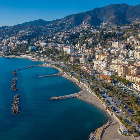 Un Terrazzo Nella Pigna, Sea-view Terrace - Happy * Sanremo